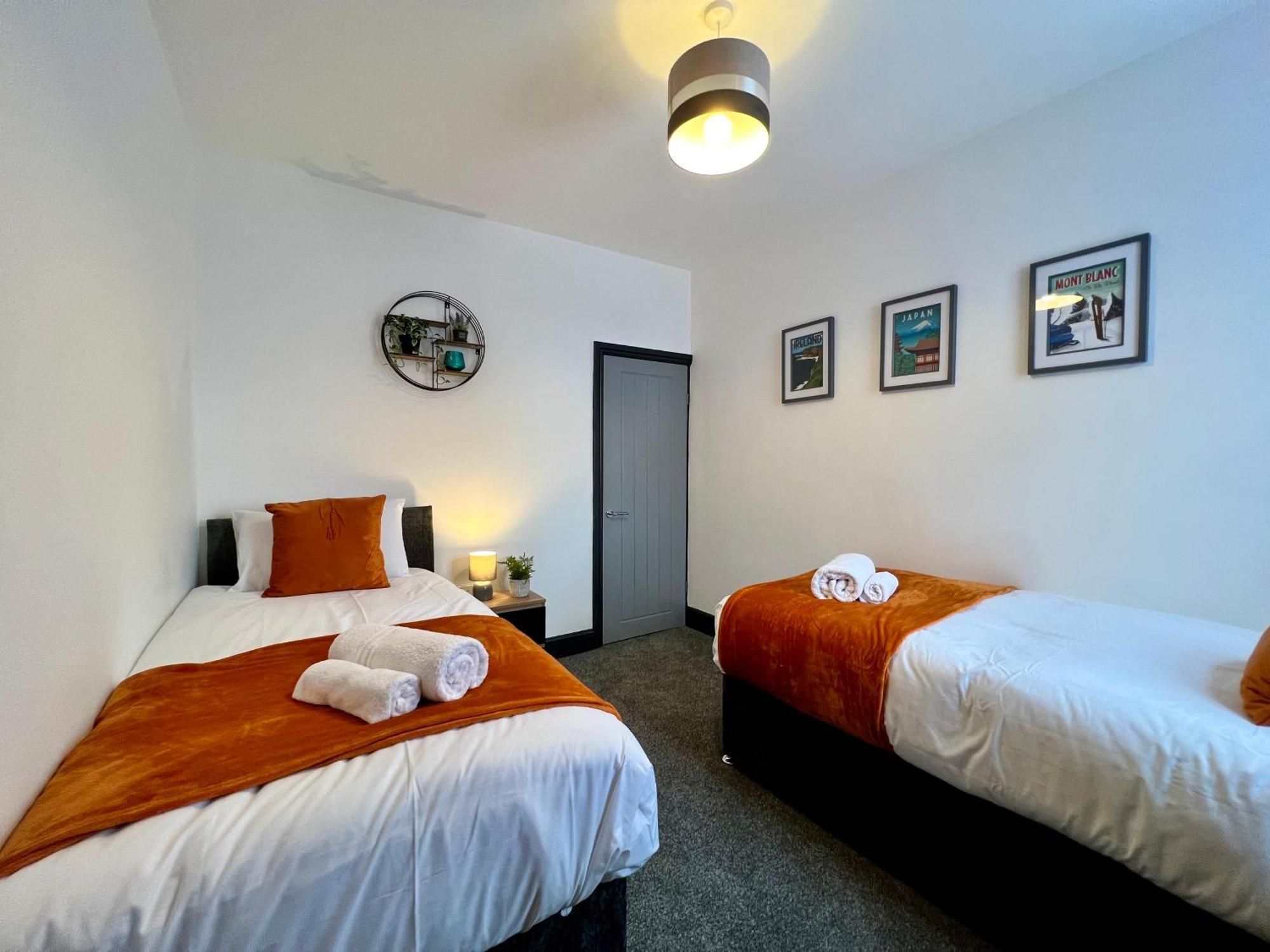 Oxford House - Great For Contractors Or Family Holidays كْليثوربس المظهر الخارجي الصورة