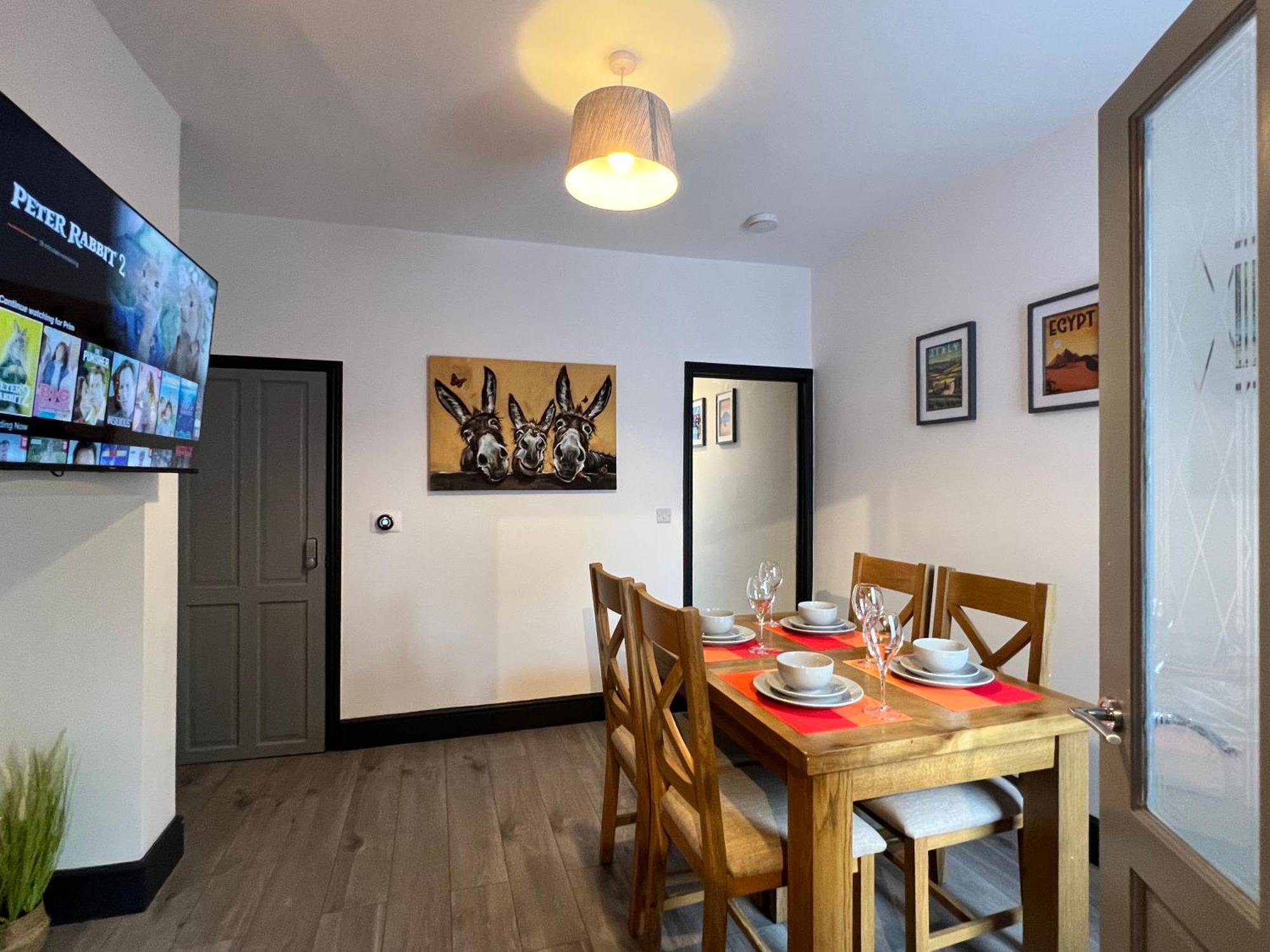 Oxford House - Great For Contractors Or Family Holidays كْليثوربس المظهر الخارجي الصورة
