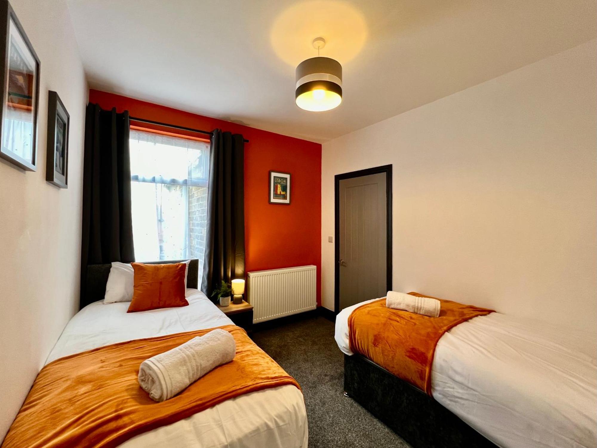 Oxford House - Great For Contractors Or Family Holidays كْليثوربس المظهر الخارجي الصورة