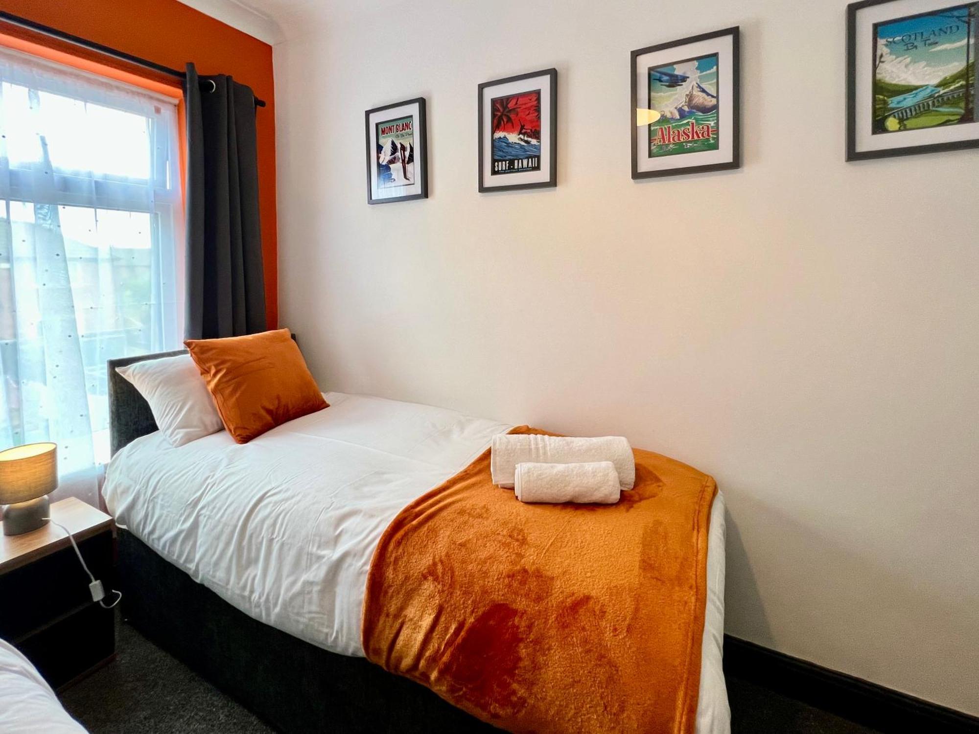 Oxford House - Great For Contractors Or Family Holidays كْليثوربس المظهر الخارجي الصورة