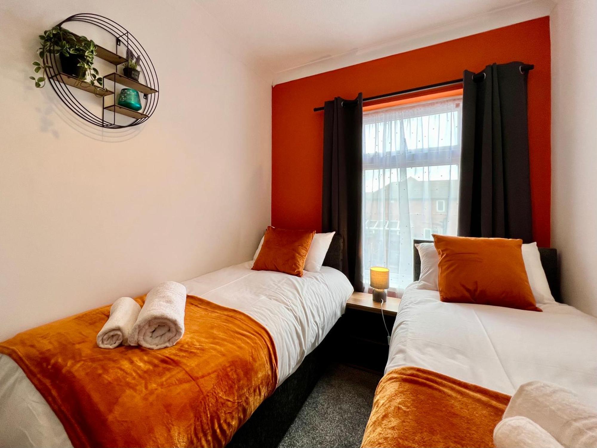 Oxford House - Great For Contractors Or Family Holidays كْليثوربس المظهر الخارجي الصورة